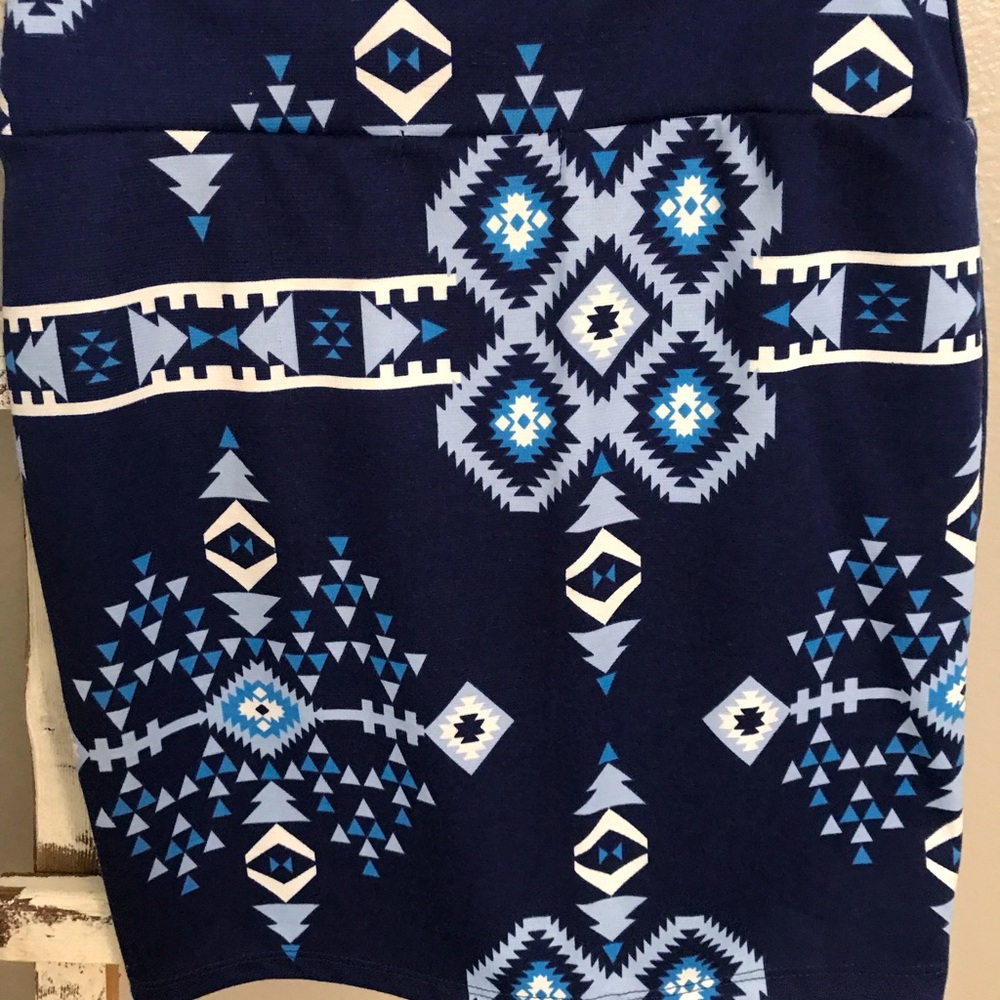 Aztec Patterned skirt - Picture 2 of 3